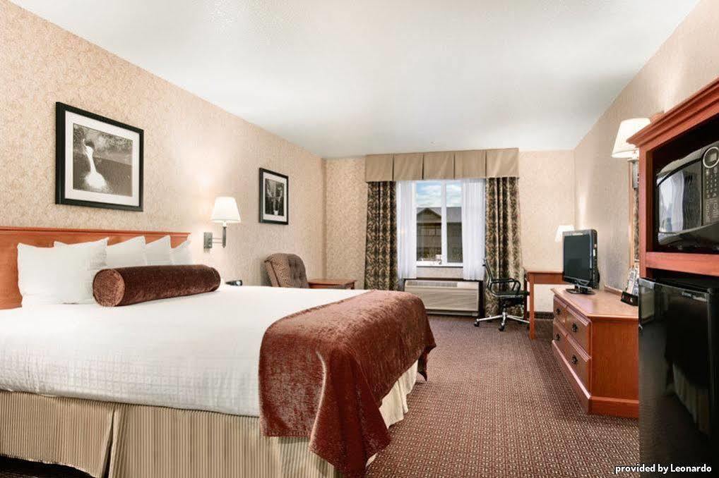 Best Western PLUS Cascade Inn&Suites Troutdale Zimmer foto
