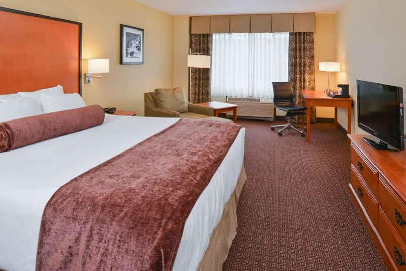 Best Western PLUS Cascade Inn&Suites Troutdale Exterior foto